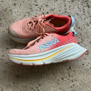 HOKA ONE ONE BONDI X PINK